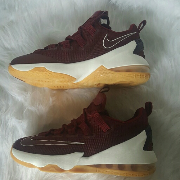Brand New! Nike Lebron James Sneakers - Sz.6 young - Picture 6 of 8